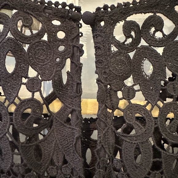 Joie Lindy Top Crochet Lace 3/4 Sleeve Relaxed Baby Doll Blouse Black Size Med M - Picture 8 of 10